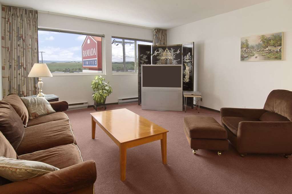 Ramada Limited Dawson Creek 호텔 객실 사진